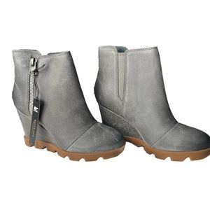 Sorel Joan Uptown zip bootie, size 6